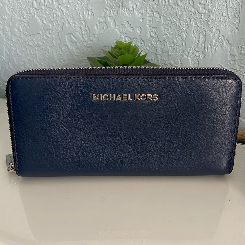 Micheal Kors blue wallet